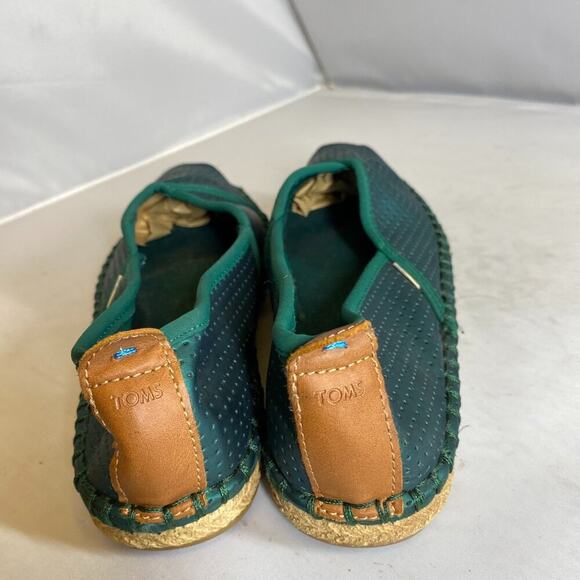 Toms Petra green emerald metallic slip on flats 6.5W - Picture 2 of 4